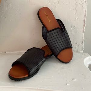 Volcano sandals